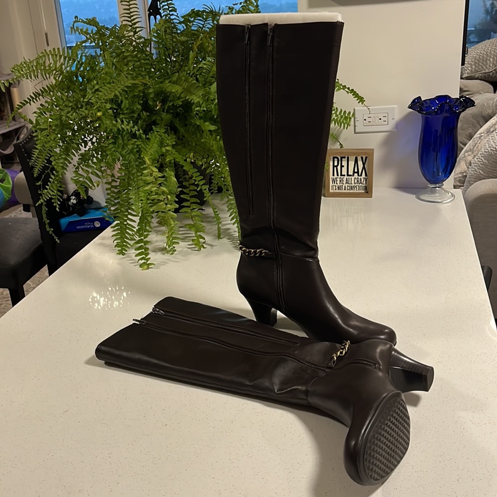 NWT - woman's tall, dark brown heel boots with gold chain around ankle. - Picture 7 of 7